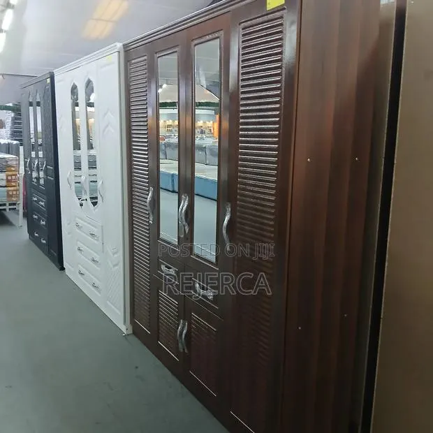 Affordable Wooden Wardrobe · Photo 1