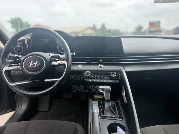 Hyundai Elantra Limited 2024 Gray · Photo 1