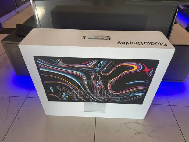 27" Apple Studio Display · Photo 1