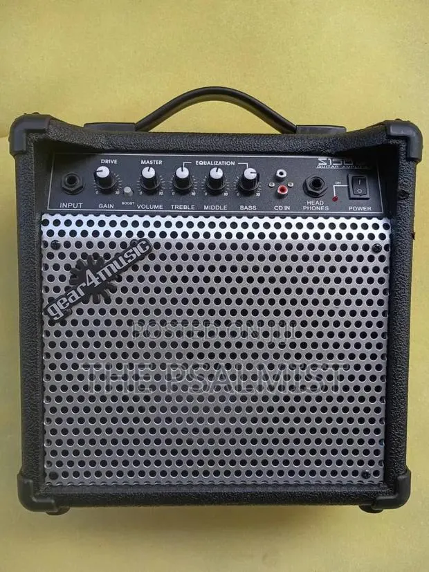 Gear4Music S156 15Watts Guitar Amplifier · Photo 1