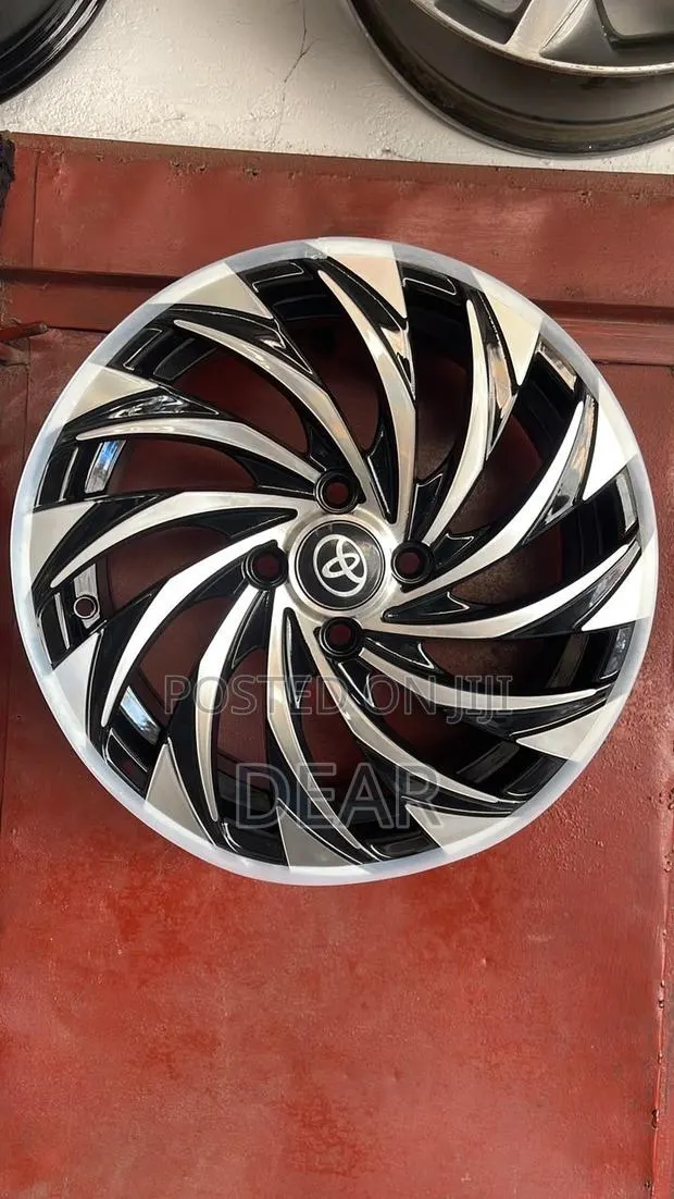 Toyota Vitz Rim 15 · Photo 1