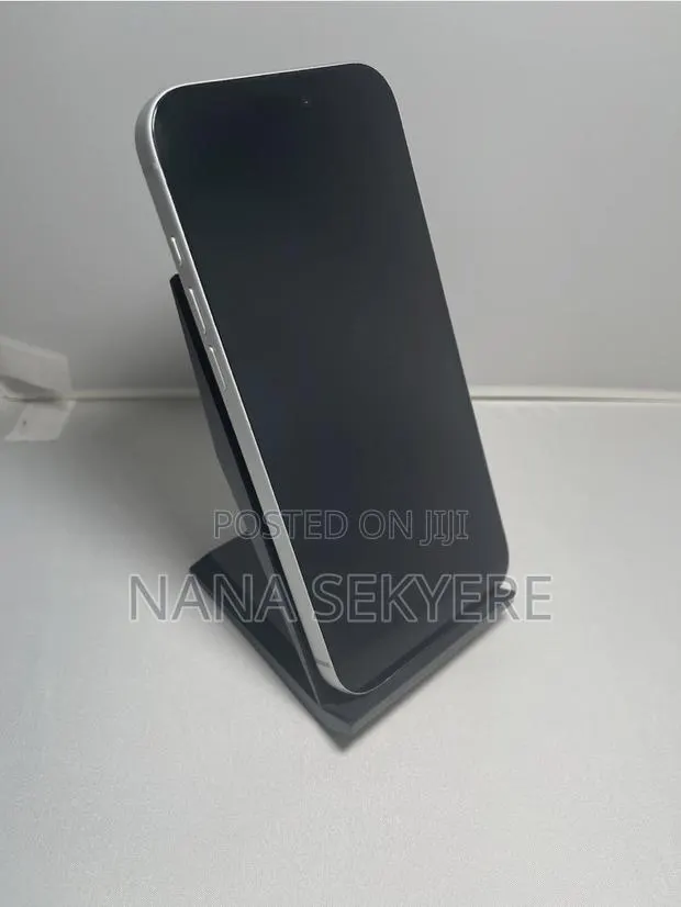 New Apple iPhone 17 Pro Max 256 GB Silver · Photo 1