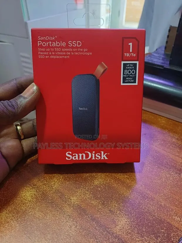 Sandisk 1tb SSD Potable Drives · Photo 1