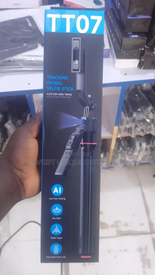 AI Self Rotating Tripod Stand · Photo 1