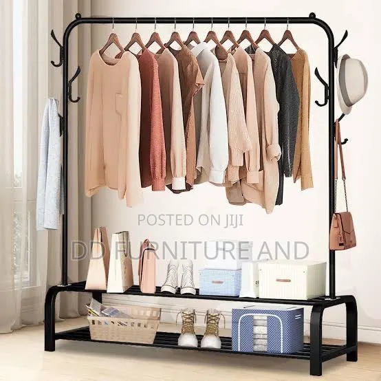 Multipurpose Clothes Hanger · Photo 1