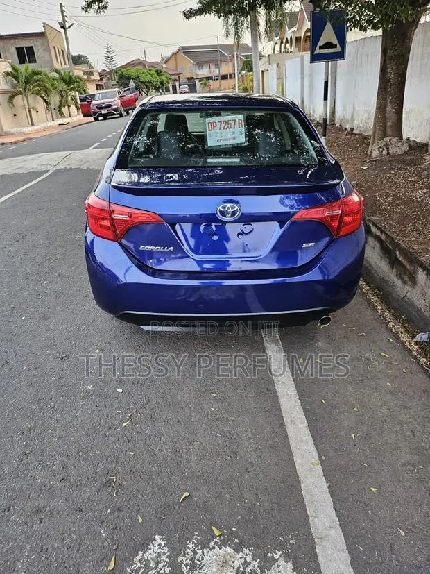 Toyota Corolla SE (1.8L 4cyl 2A) 2019 Blue · Photo 2