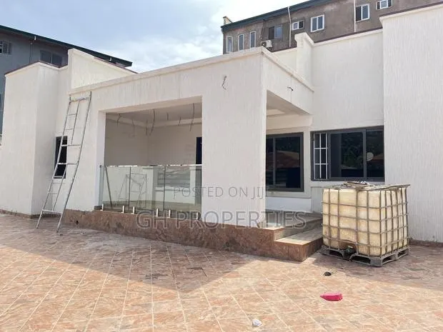 3bdrm Duplex in Daban., Kumasi Metropolitan for sale · Photo 1