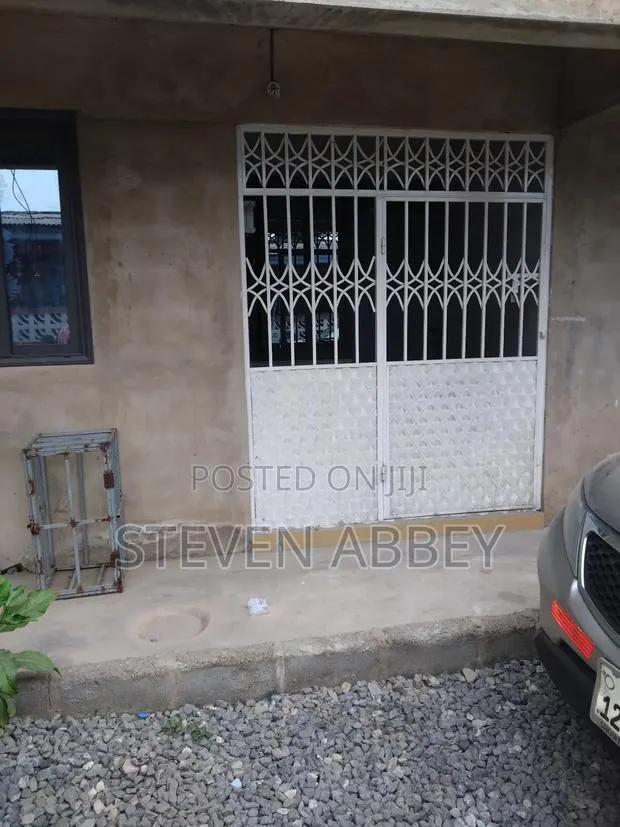 1bdrm Apartment in Adom Agency, Teshie for rent · Photo 1
