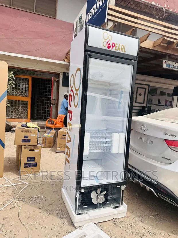 Gran a Deal on Pearl Single Door Display Fridge · Photo 1