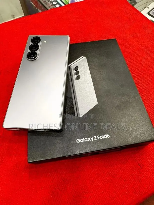 New Samsung Galaxy Z Fold6 256 GB · Photo 1