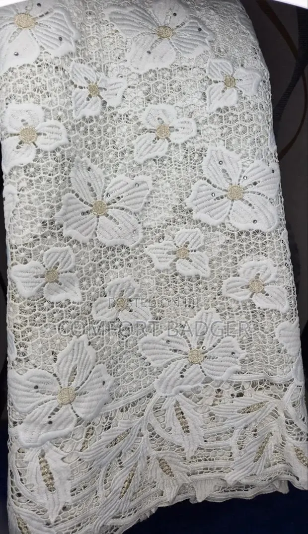 Quality Heavy Weight Embroidery Cord Lace With Floral Details · Photo 1