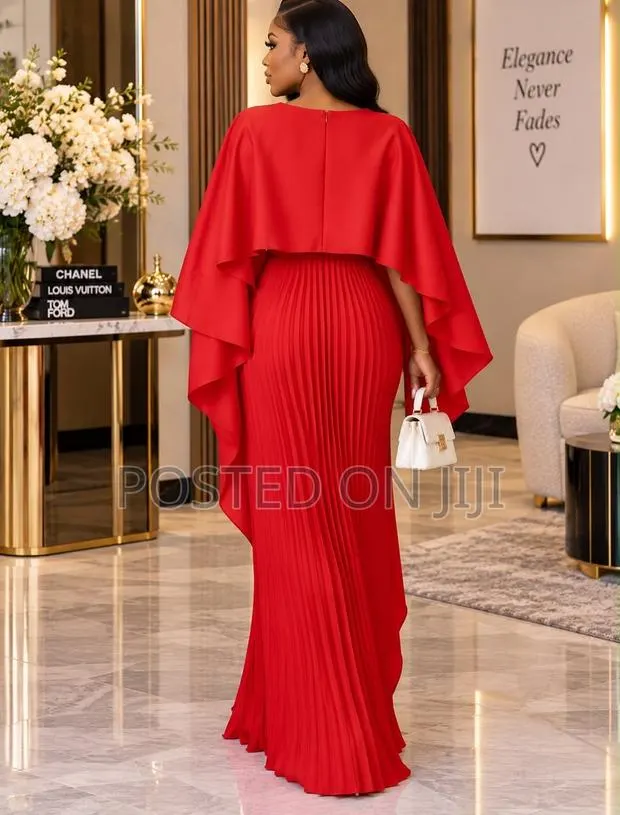 Maxi Pleated Dress · Photo 1