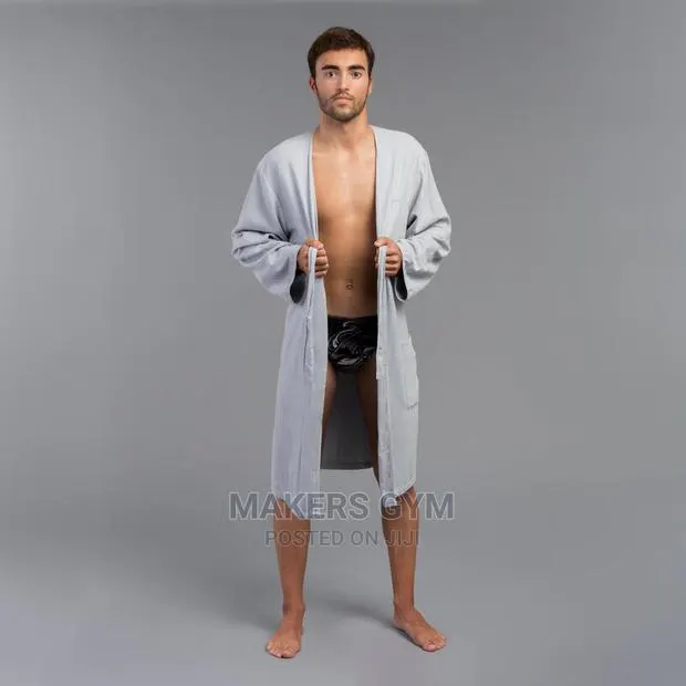 Swimming Pool Bathrobe (Cotton) · Photo 1