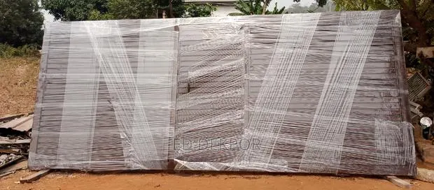 GGG Metal Gate · Photo 1