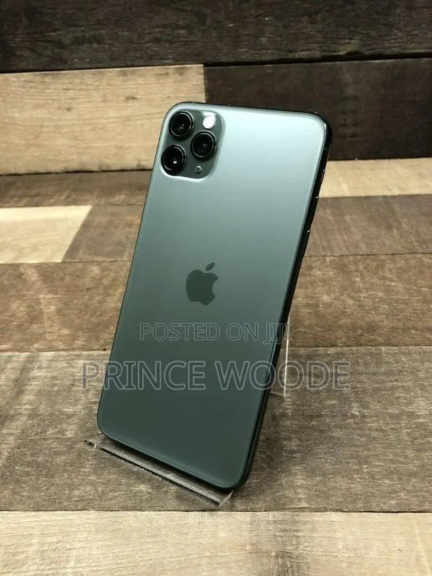 Apple iPhone 11 Pro Max 256 GB Green · Photo 1