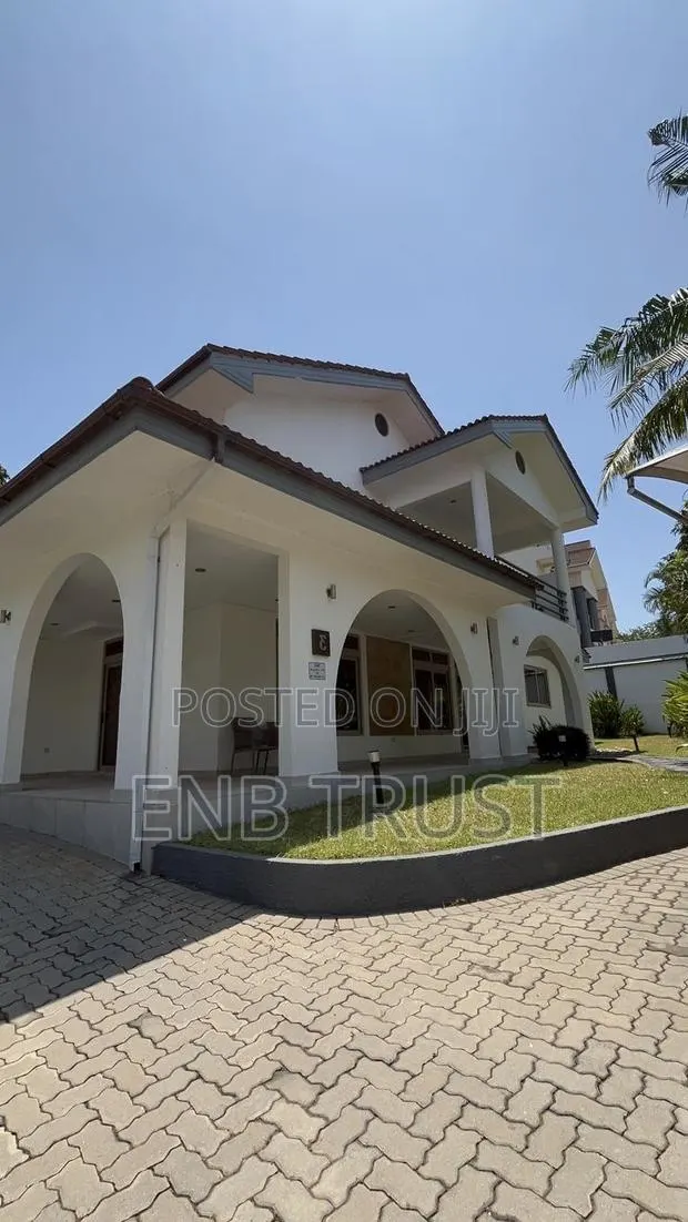 Furnished 4bdrm Townhouse / Terrace in Cantonments, US Embassy Area · Photo 1
