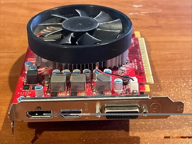 Nvidia GTX 650 - 1GB DDR5 · Photo 1