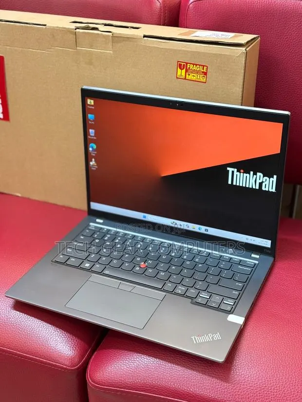 Laptop Lenovo ThinkPad T14s Gen 2 16GB Intel Core i7 SSD 256GB · Photo 1