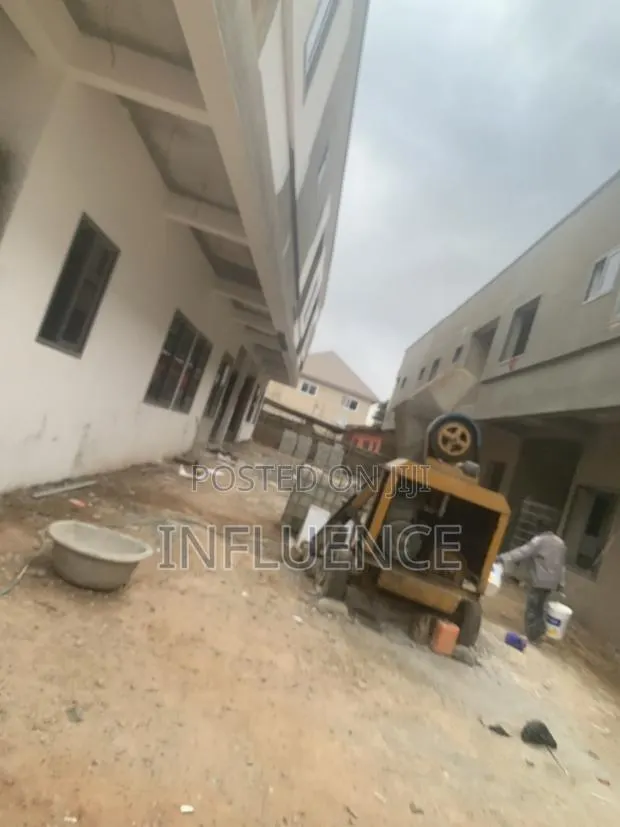 3bdrm House in American House Area, East Legon for sale · Photo 6