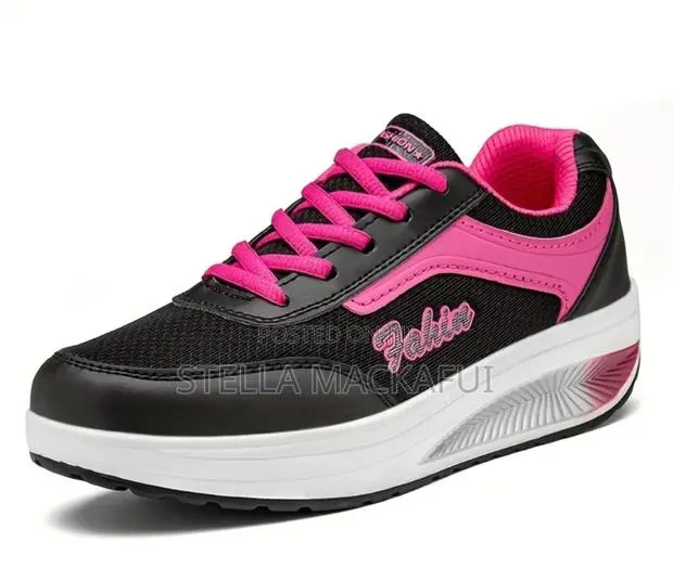 Ladies Sneakers Size 40 Only · Photo 1