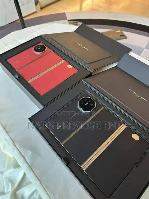 New Huawei Mate XT Ultimate Design 1 TB Black · Photo 1
