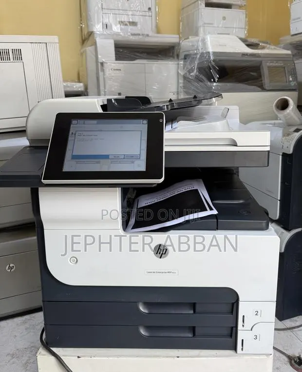 HP Laserjet Enterprise MFP M725 · Photo 1