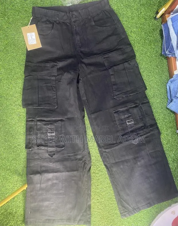 Unisex Jeans · Photo 1