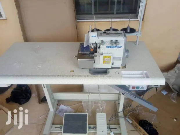 Industrial Sewing Machines Knithing · Photo 1