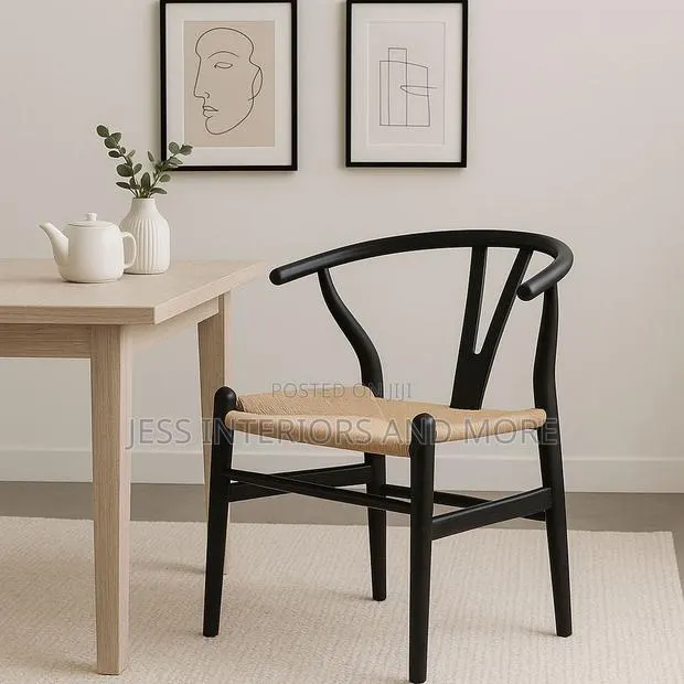 Dining Chair (Wishbone Chair) · Photo 1
