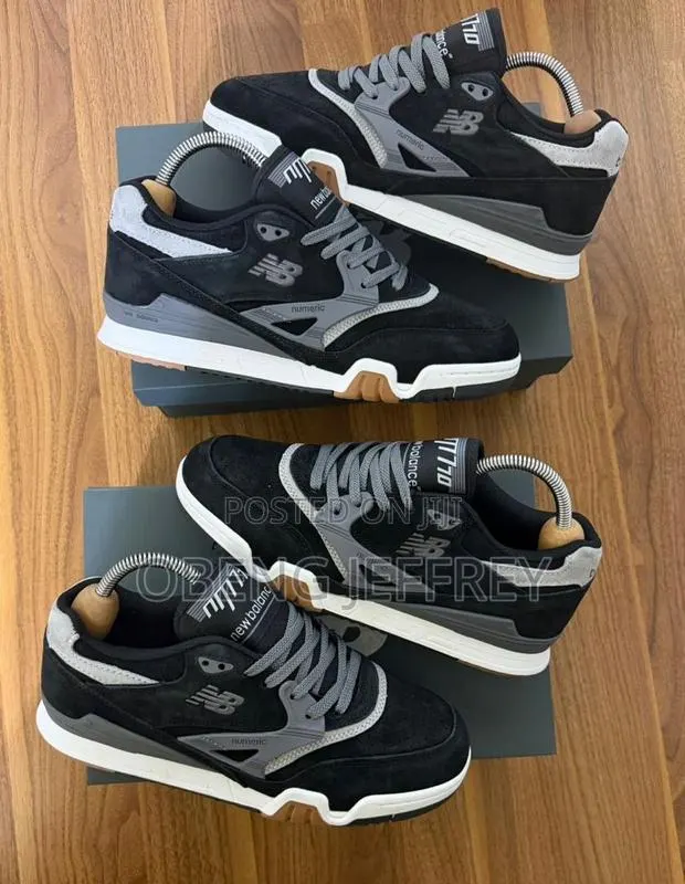 Original New Balance 770 Black · Photo 1