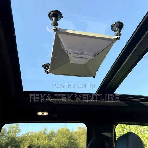 Starlink Mini Suction Car Mount · Photo 1