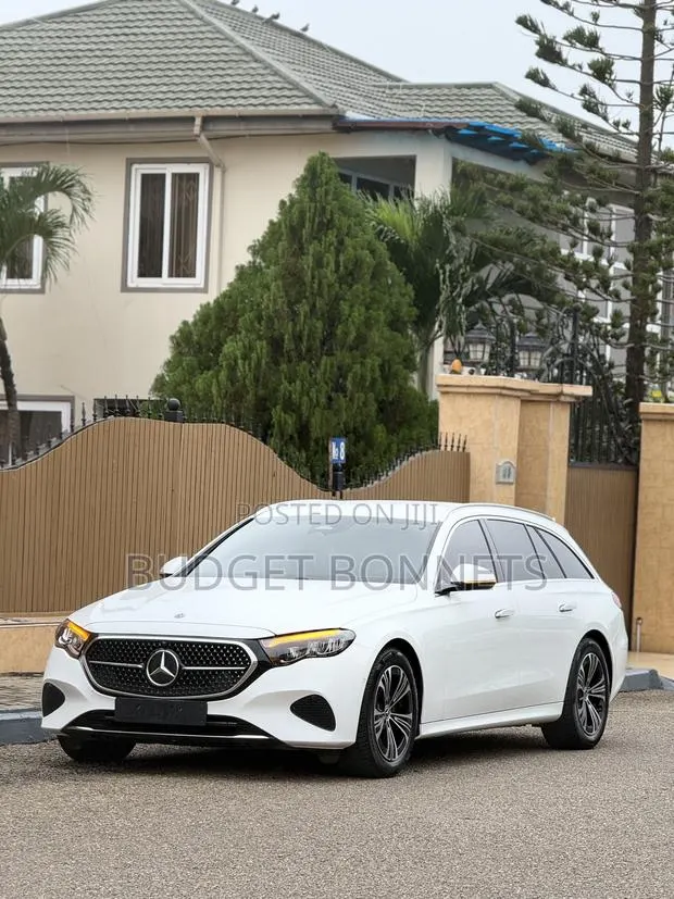 Mercedes-Benz E200 2025 White · Photo 1