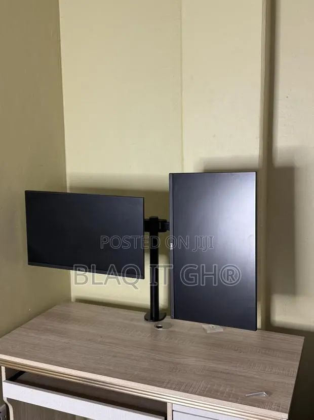 Dual 22 Inches Dell Edgeless Monitor FHD Ips · Photo 1