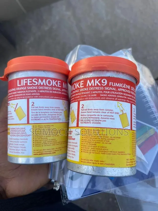 Lifesmoke Mk9 – High-Performance Marine Distress Signal · Photo 1