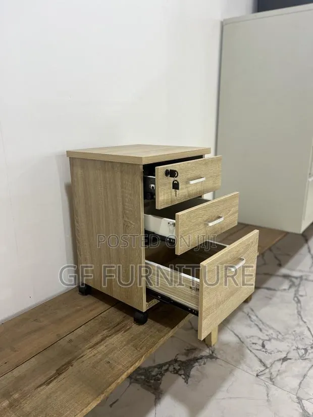 3-Drawer File Cabinet · Photo 1