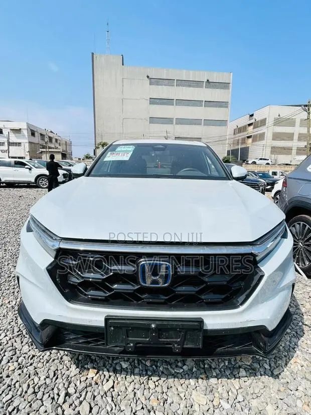 Honda CR-V 2024 White · Photo 1