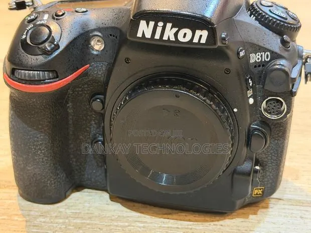 Nikon D810 Camera Body With Battery and Charger