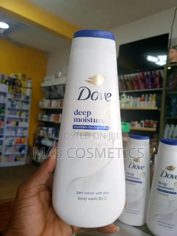 Dove Deep Moisture Shower Gel · Photo 1