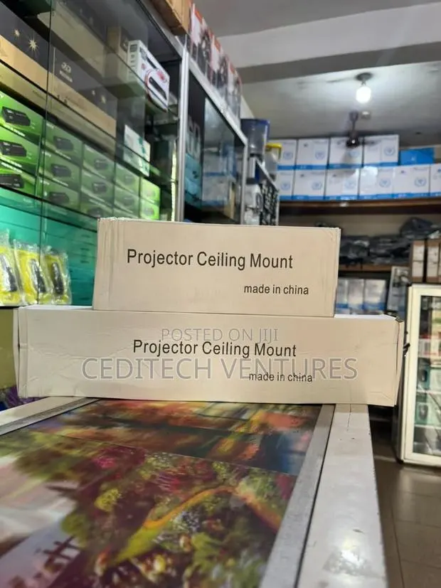 Projector Hing/Holder · Photo 1