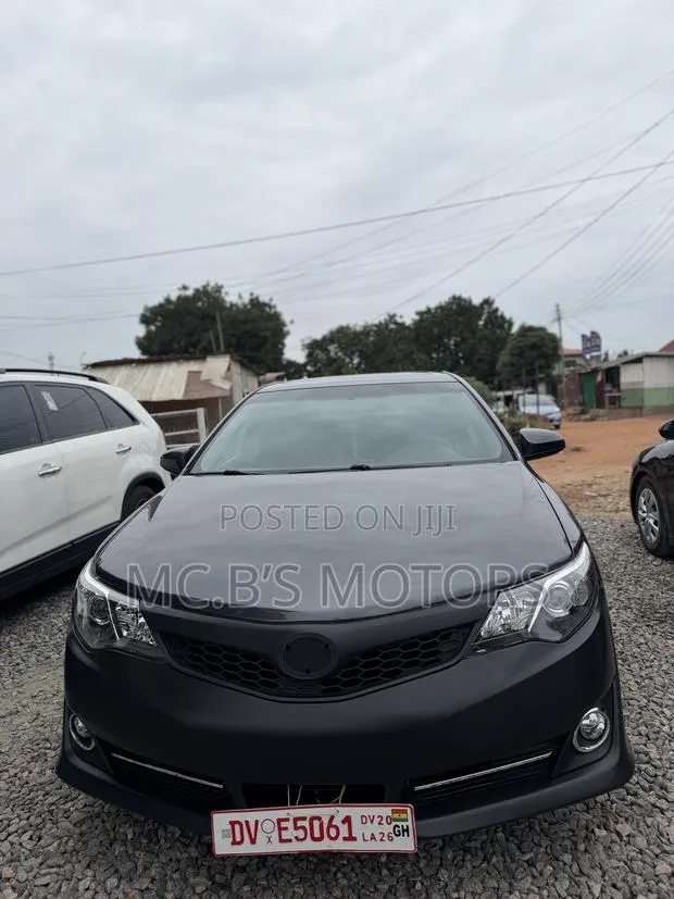 Toyota Camry 2014 Black · Photo 1
