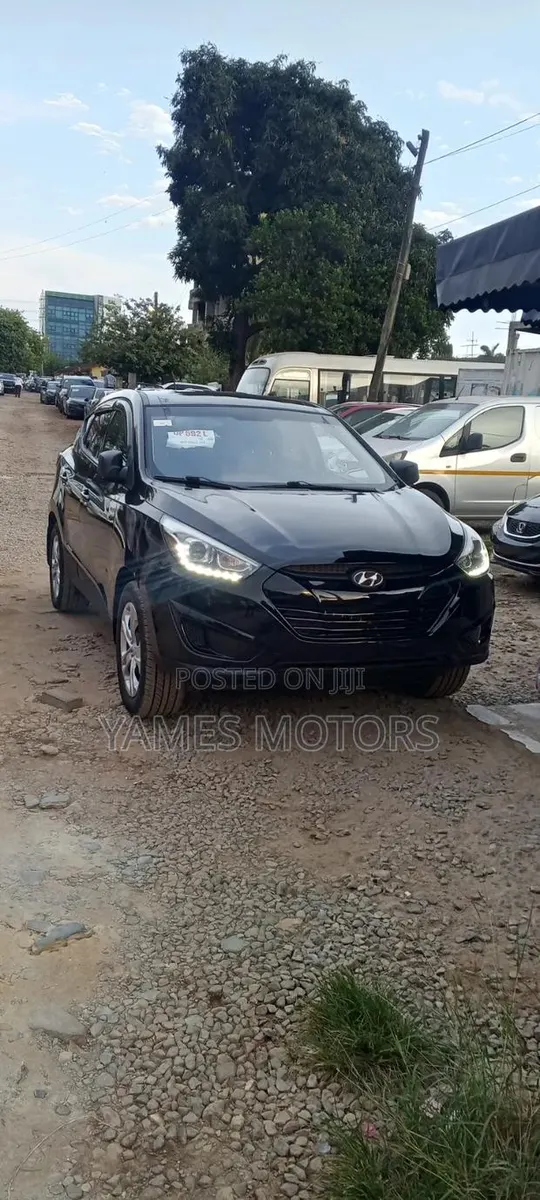 Hyundai Tucson GLS AWD 2015 Black · Photo 1