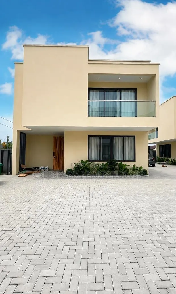 4bdrm Townhouse / Terrace in Anc, East Legon for rent · Photo 1