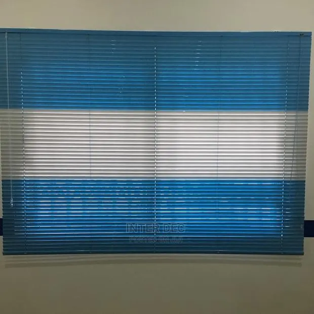 Mixed Color Aluminum Curtains Blinds · Photo 1