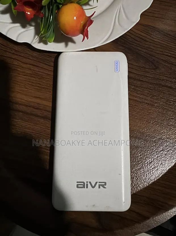 Aivr Y126-10000 Portable Power Bank. · Photo 1