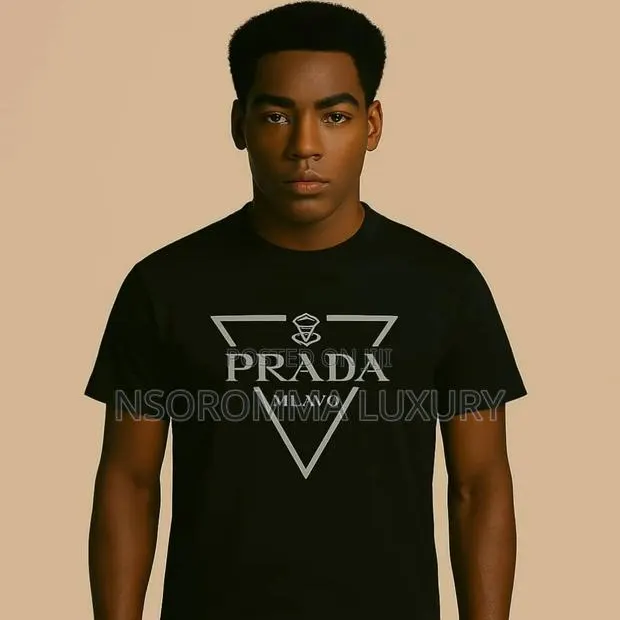 Prada Round Neck · Photo 1