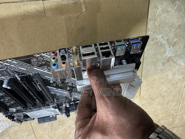 Computer Motherboards · Photo 1