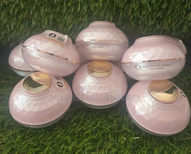 Snow White Radiant Face Cream. 30g · Photo 1