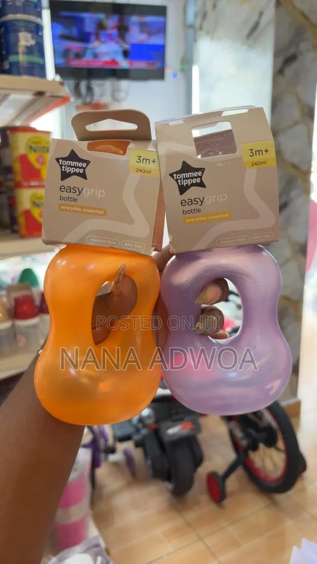 Tommee Tippie Easy Grip Bottle · Photo 1
