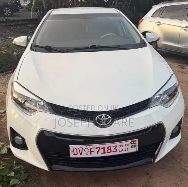 Toyota Corolla 2015 White · Photo 1