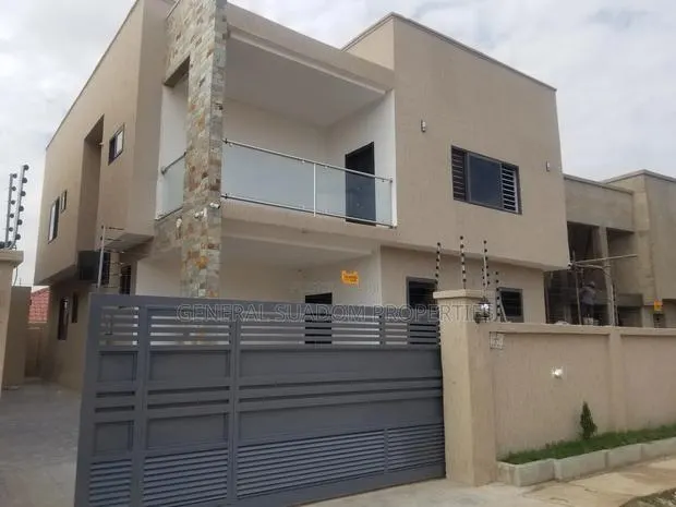 4bdrm Duplex in Suadom Properties, Coca Cola for Sale · Photo 1
